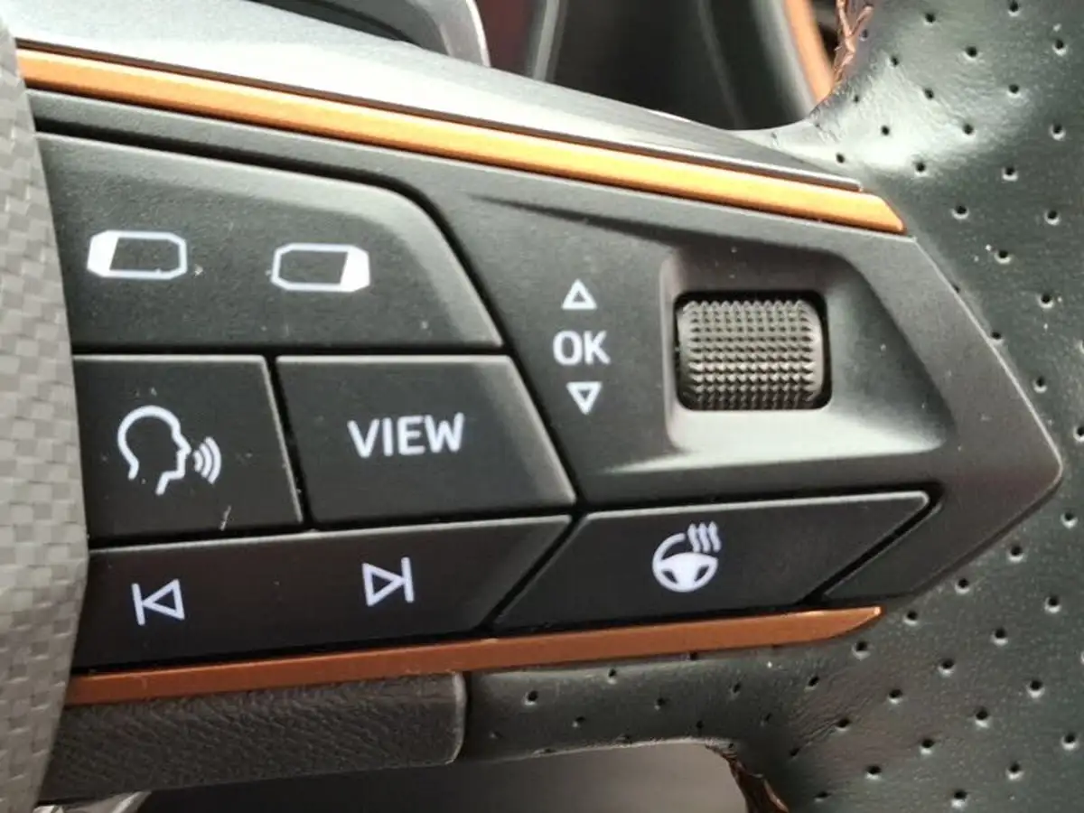 2022-cupra-formentor-15-tsi-v2-dsg-big-18