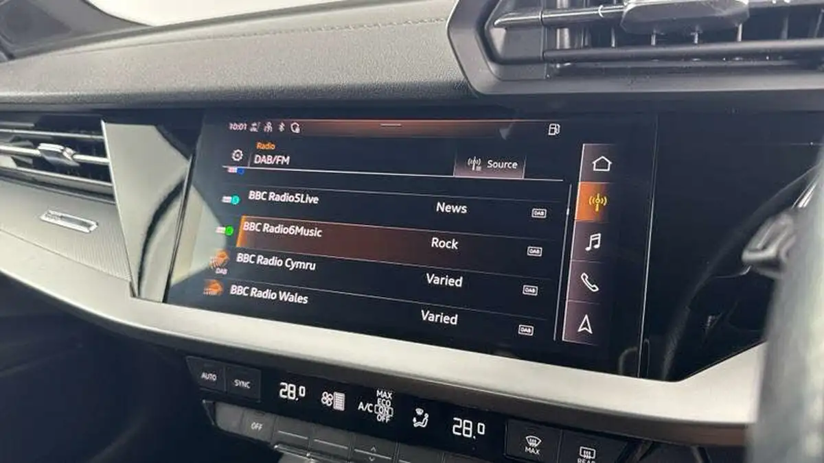 2021-audi-a3-10-30-tfsi-s-line-saloon-4d-tronic-big-16