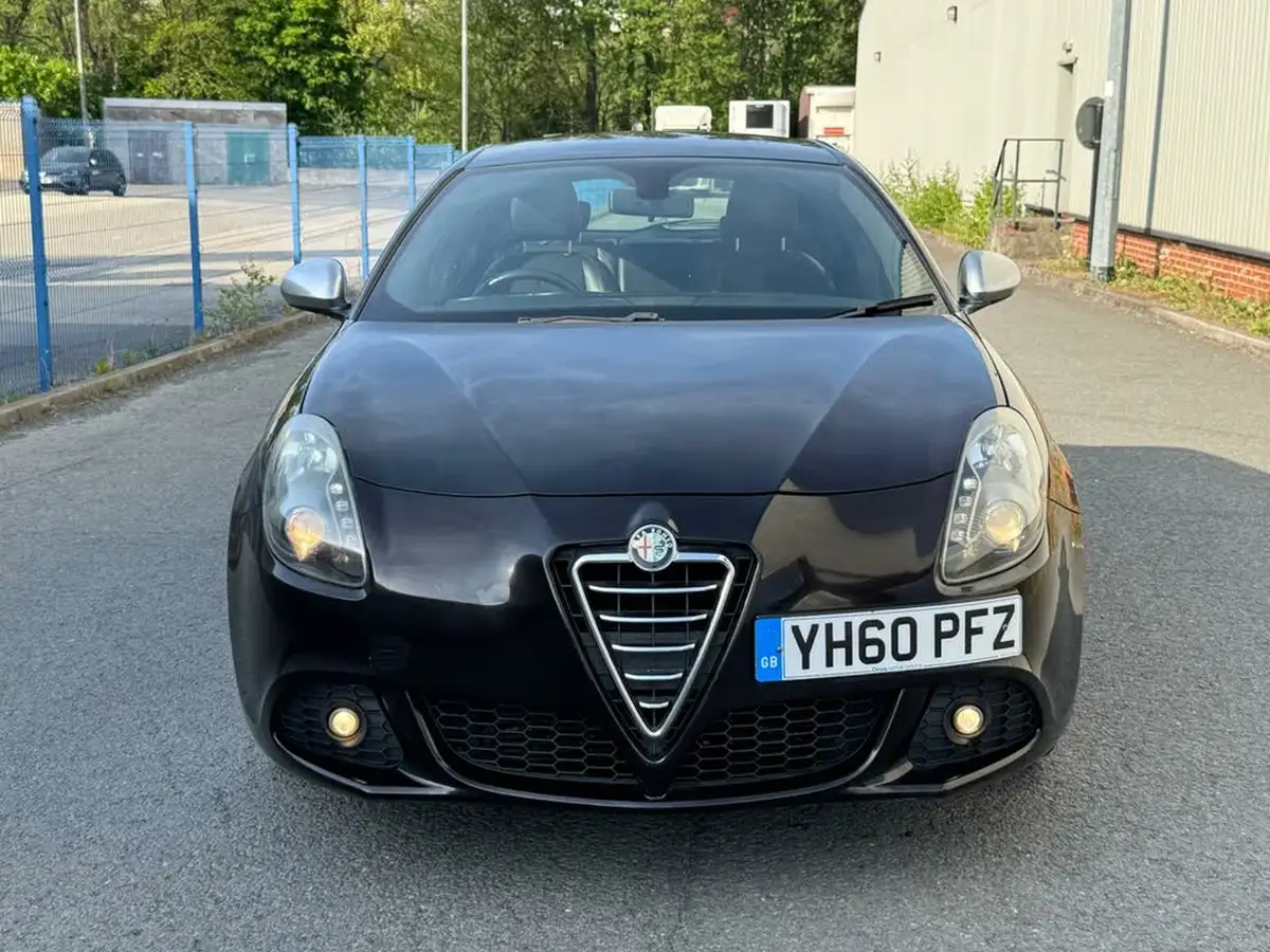 2010-alfa-romeo-giulietta-14-veloce-multiair-170bhp-big-1
