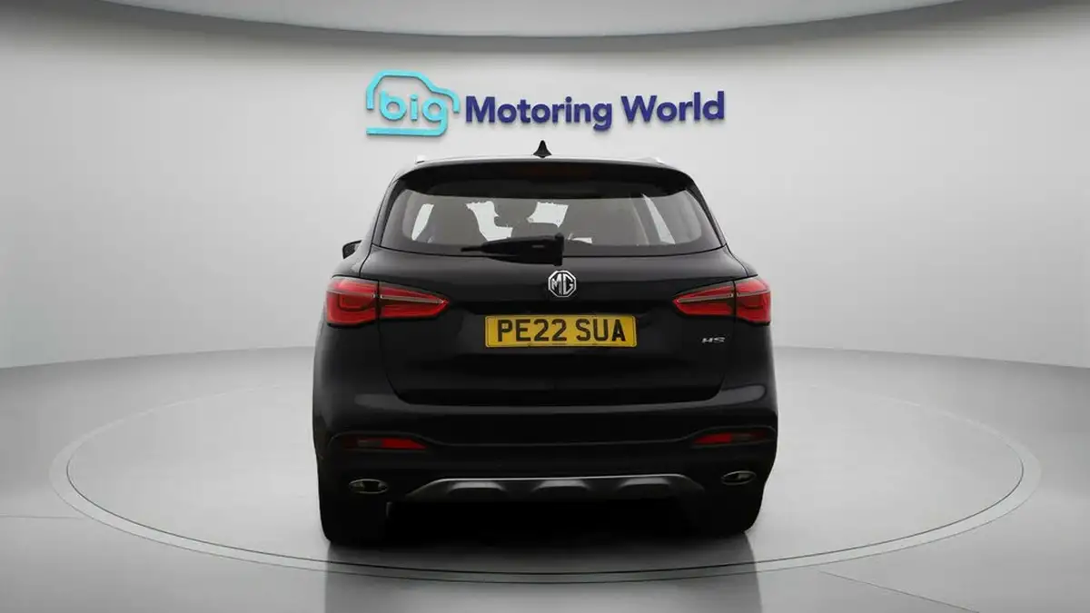 2022-mg-hs-15t-gdi-exclusive-162ps-big-6