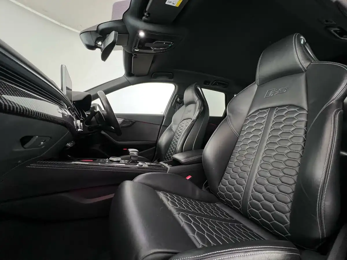 2018-audi-rs4-avant-29-tfsi-quattro-big-14