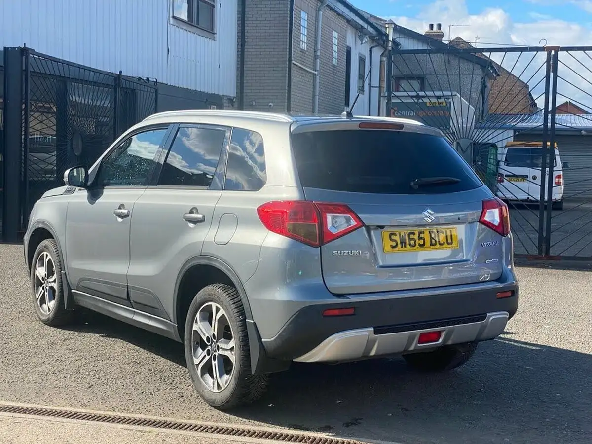 2016-suzuki-vitara-16ddis-sz5-allgrip-big-3