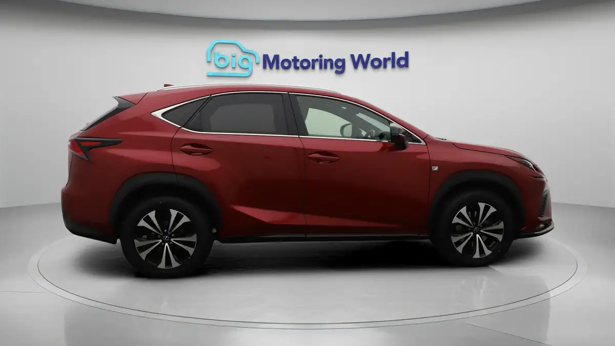 2018-lexus-nx-300h-25-f-sport-premier-pk-big-8