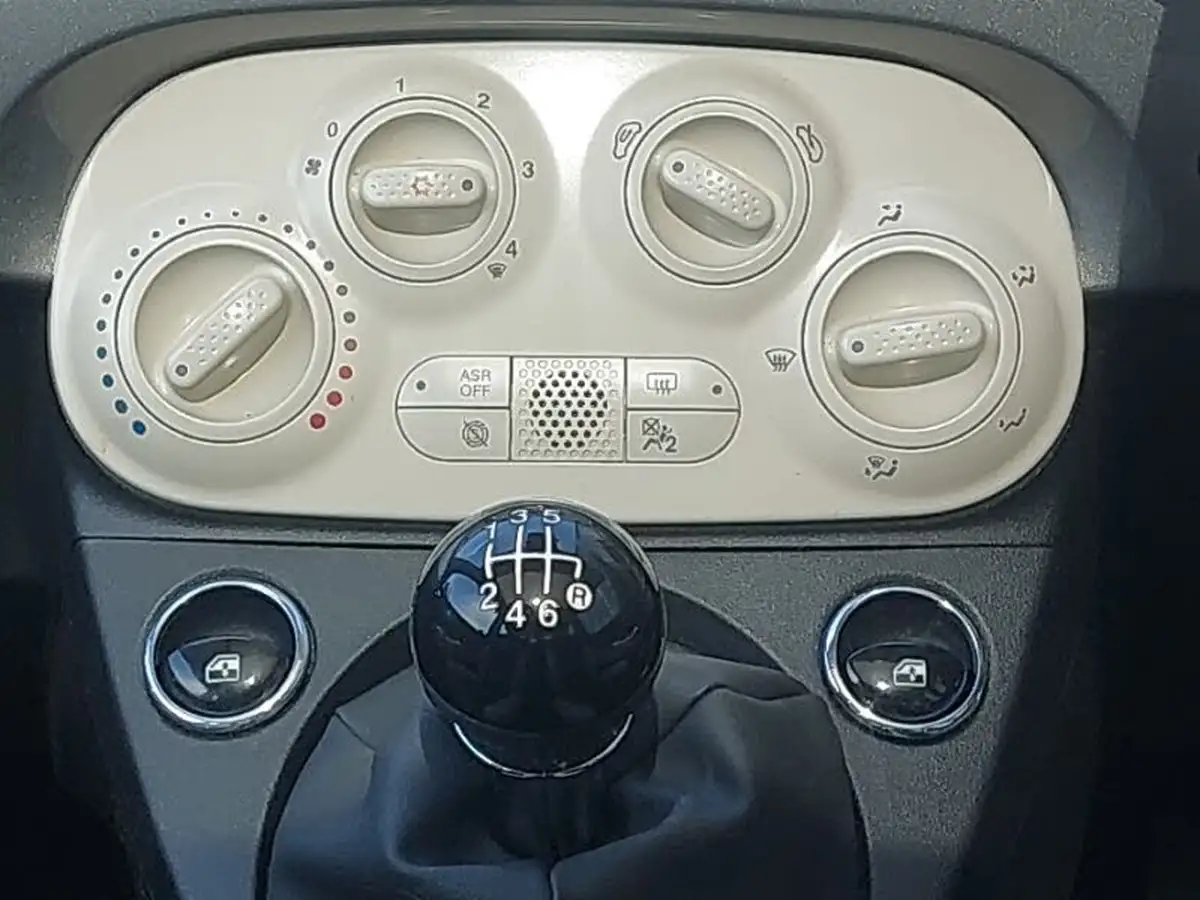 2021-fiat-500-10-dolcevita-big-10