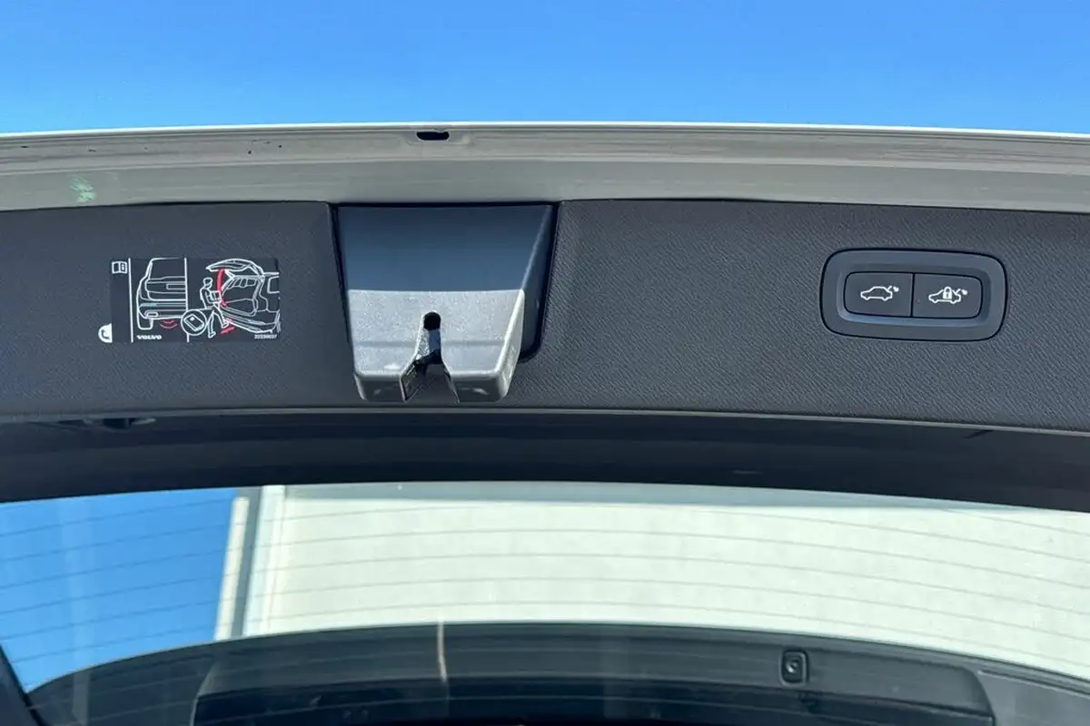 2024-volvo-xc90-20-t8-ultimate-dark-big-36