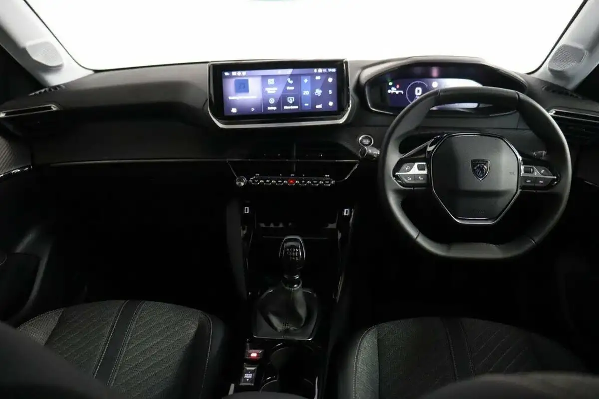 2024-peugeot-208-12-puretech-allure-big-2