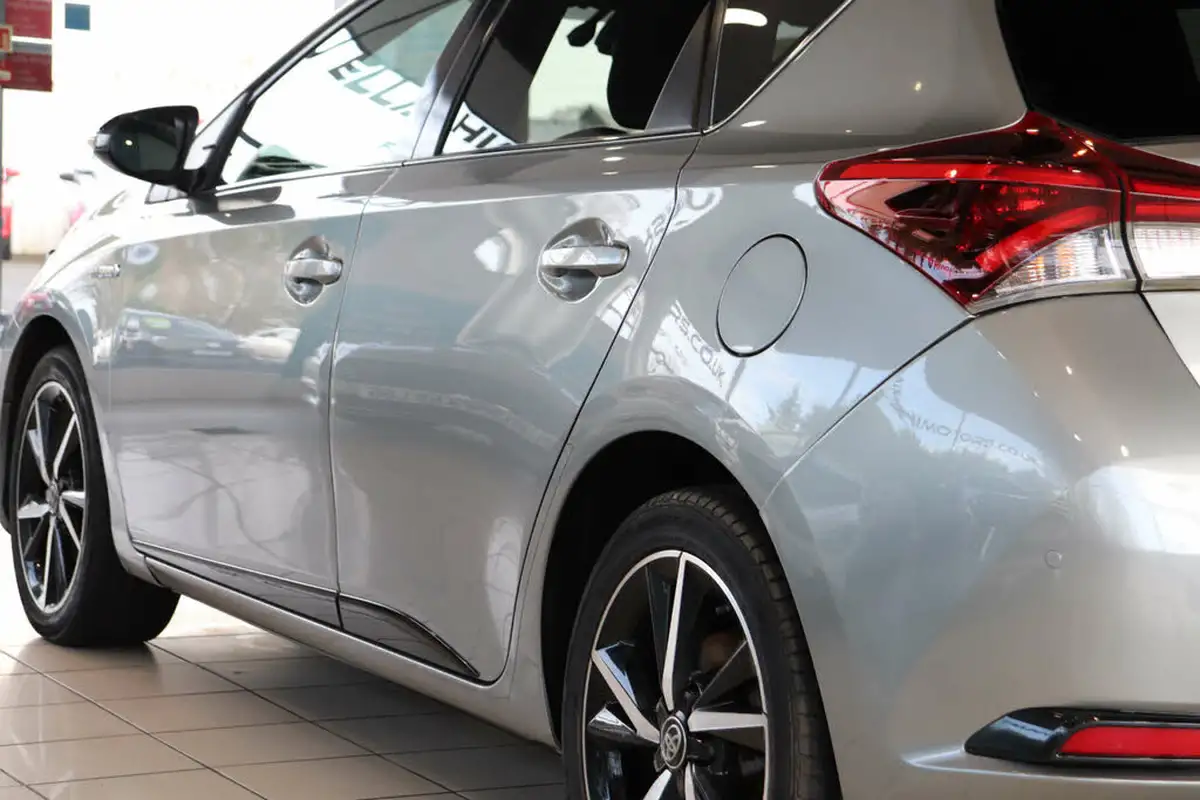 2018-toyota-auris-18-vvt-i-hsd-design-hatchback-big-69