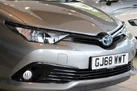2018-toyota-auris-18-vvt-i-hsd-design-hatchback-small-57