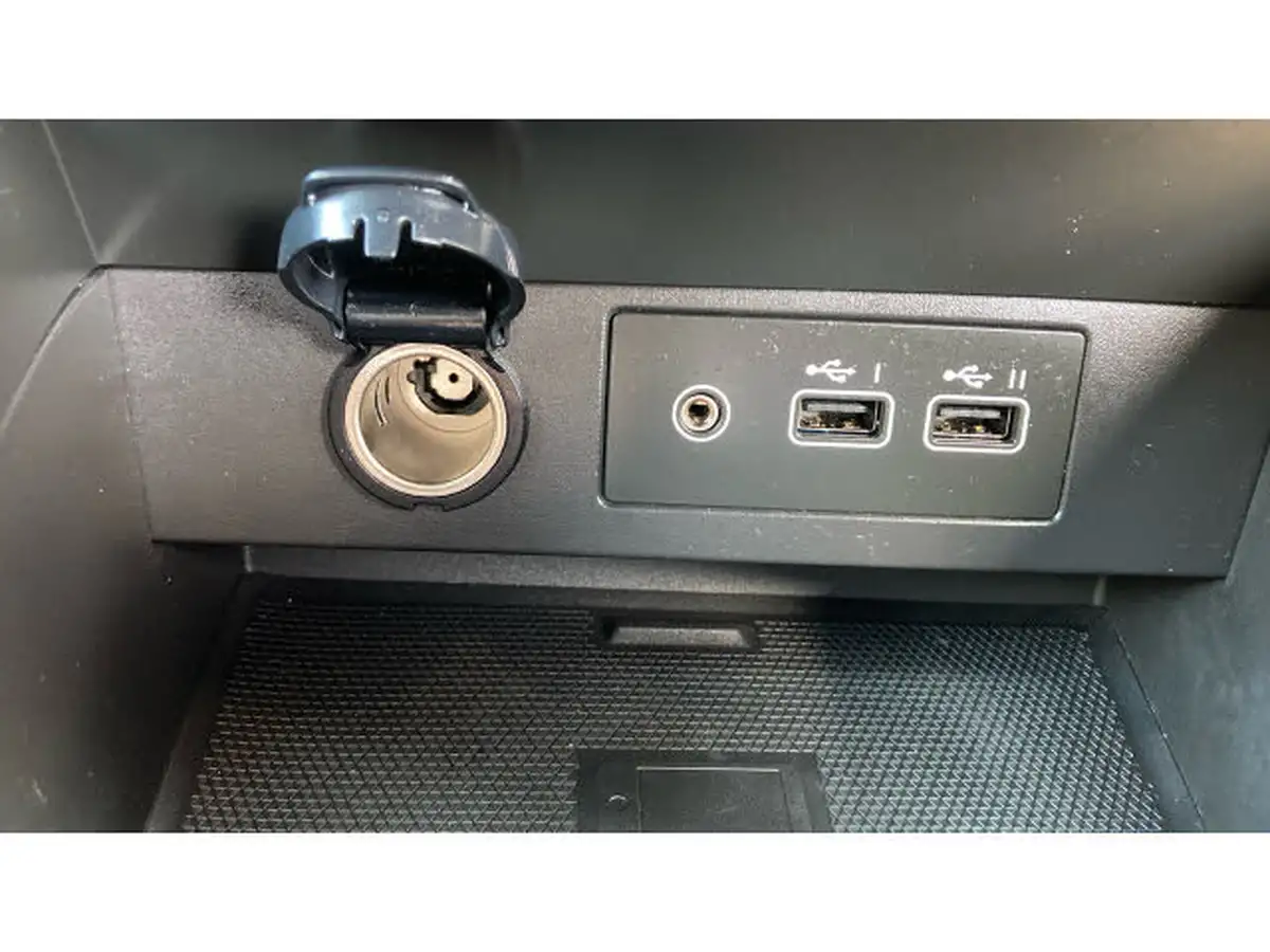 2024-renault-clio-10-tce-techno-big-21