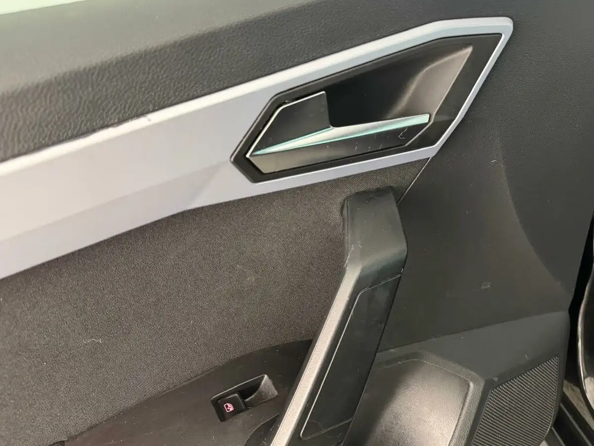 2023-seat-arona-10-tsi-fr-big-9