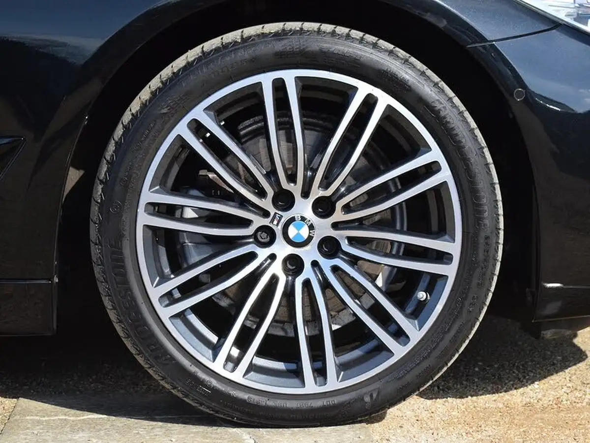 2020-bmw-5-series-20td-520d-m-sport-190ps-mht-saloon-4d-big-27
