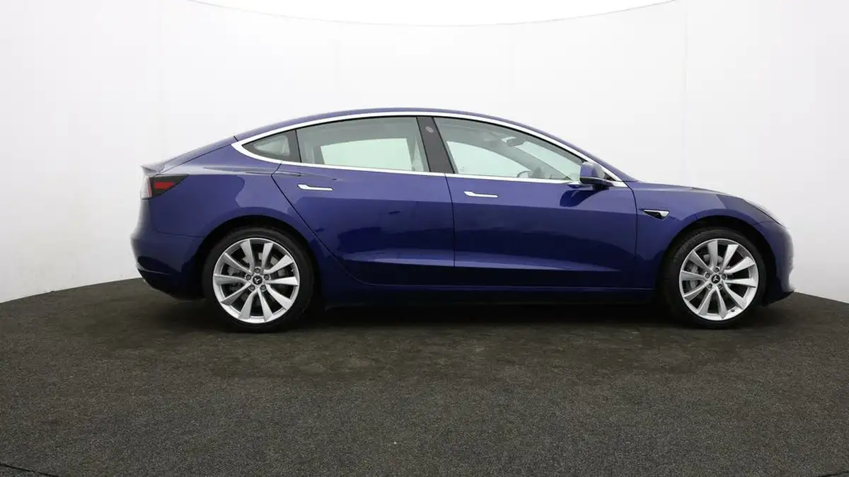 2020-tesla-model-3-e-standard-plus-big-32