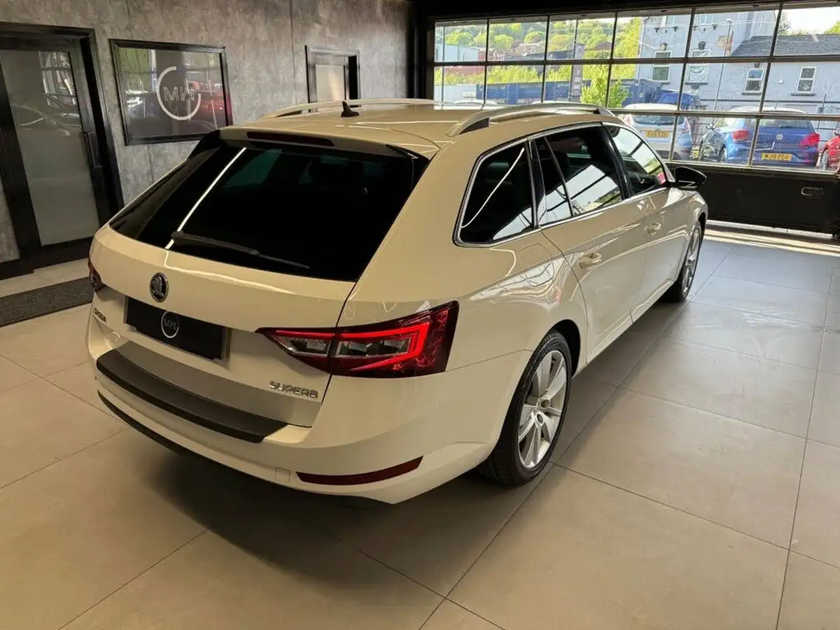 2018-skoda-superb-20tdi-scr-se-l-executive-150ps-estate-dsg-big-7