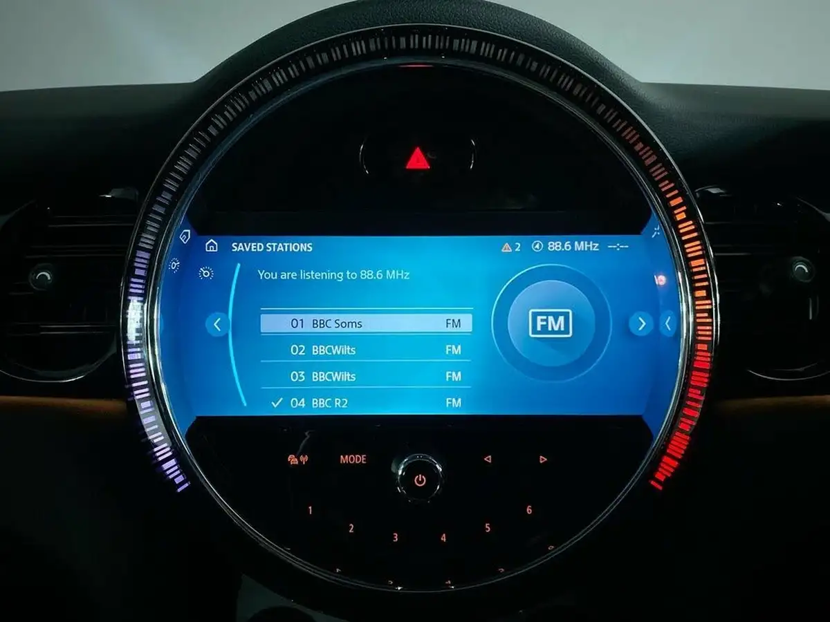 2021-mini-cooper-15-one-classic-5d-big-29
