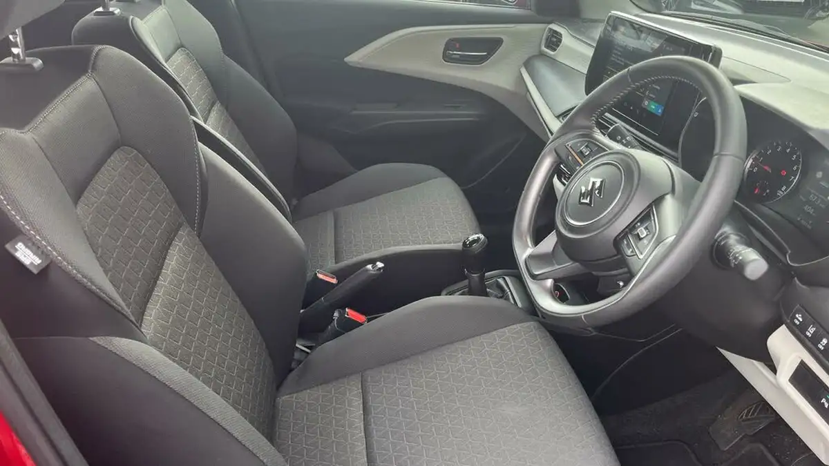 2024-suzuki-swift-12-motion-big-10