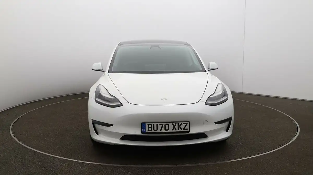 2020-tesla-model-3-e-long-range-big-2