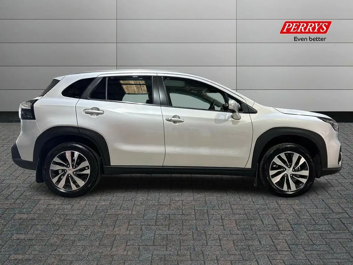 2024-suzuki-s-cross-15-ultra-allgrip-big-2