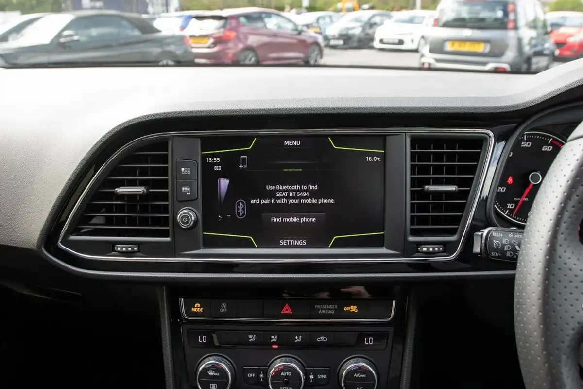 2018-seat-leon-14-tsi-fr-technology-hatchback-5d-big-25