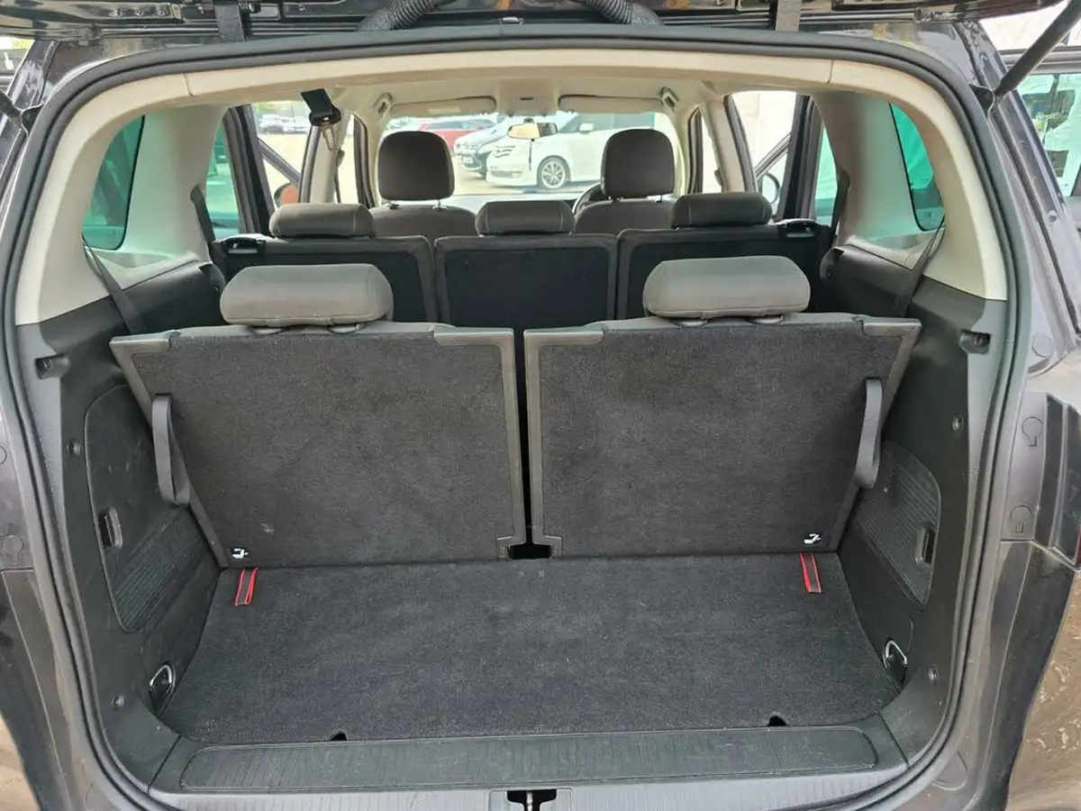 2017-vauxhall-zafira-tourer-14i-16v-turbo-sri-nav-leather-pk-auto-big-39