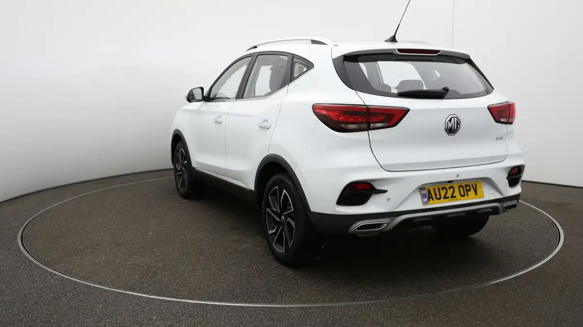 2022-mg-zs-suv-10t-gdi-exclusive-big-54