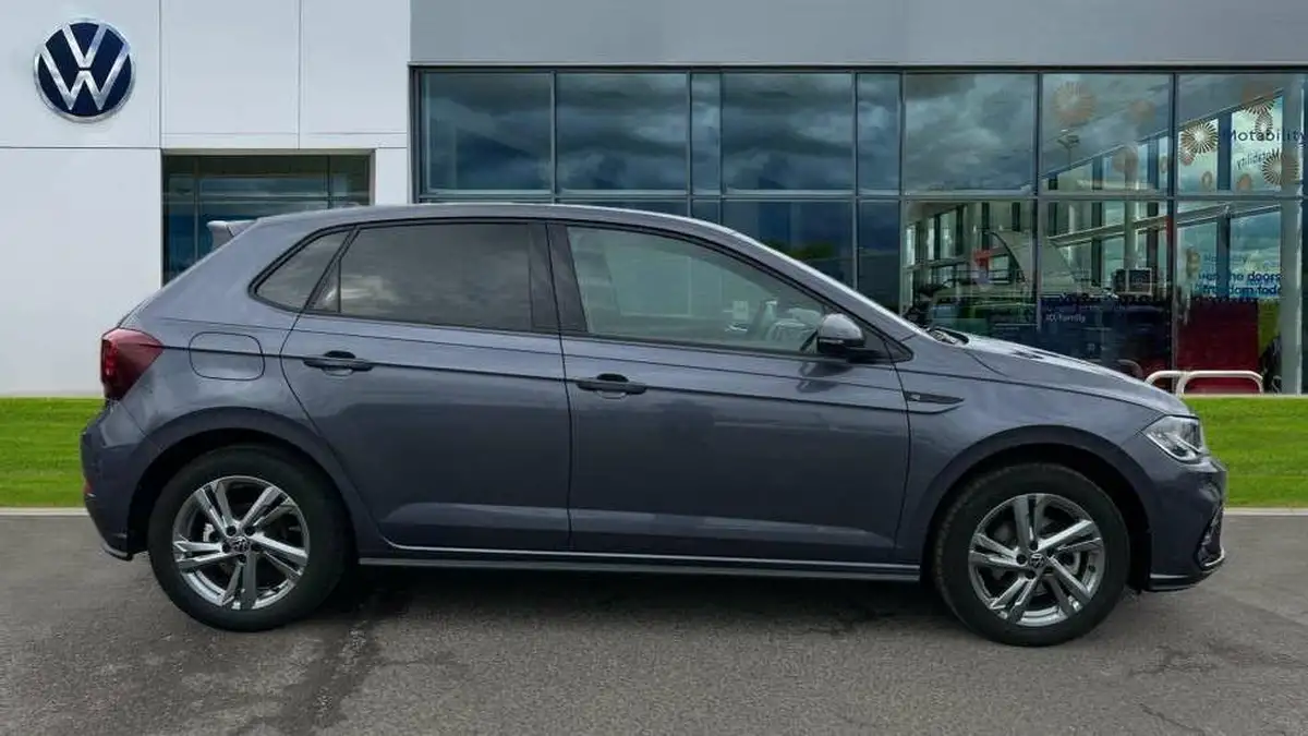 2024-volkswagen-polo-10-tsi-r-line-115ps-dsg-big-3