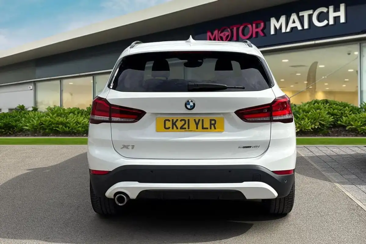 2021-bmw-x1-15-sdrive18i-sport-big-3