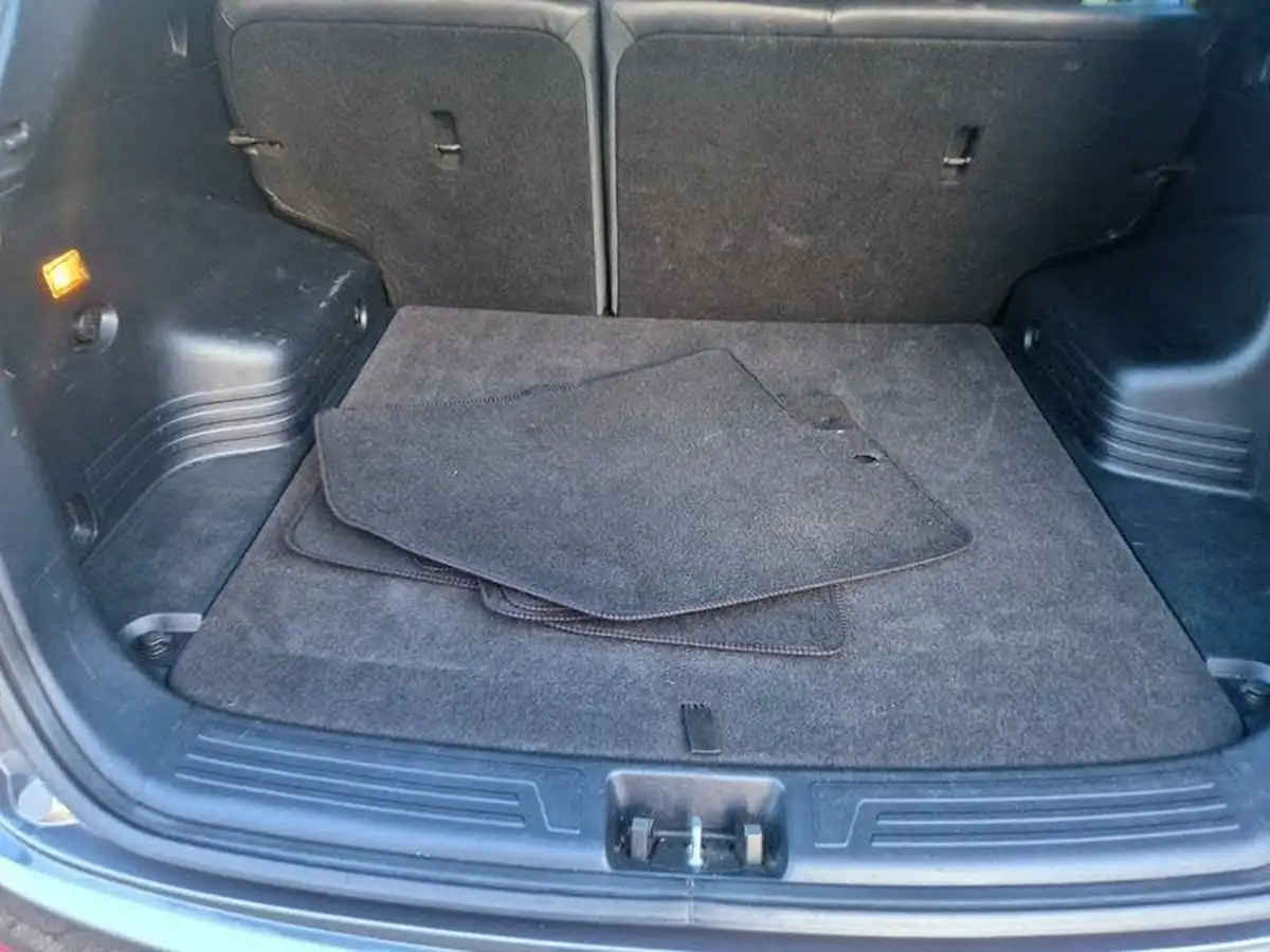 2015-hyundai-ix35-17td-se-nav-big-37