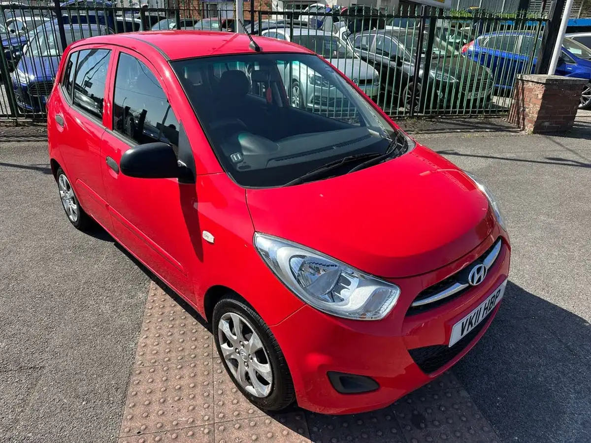 2011-hyundai-i10-12-classic-85bhp-big-14