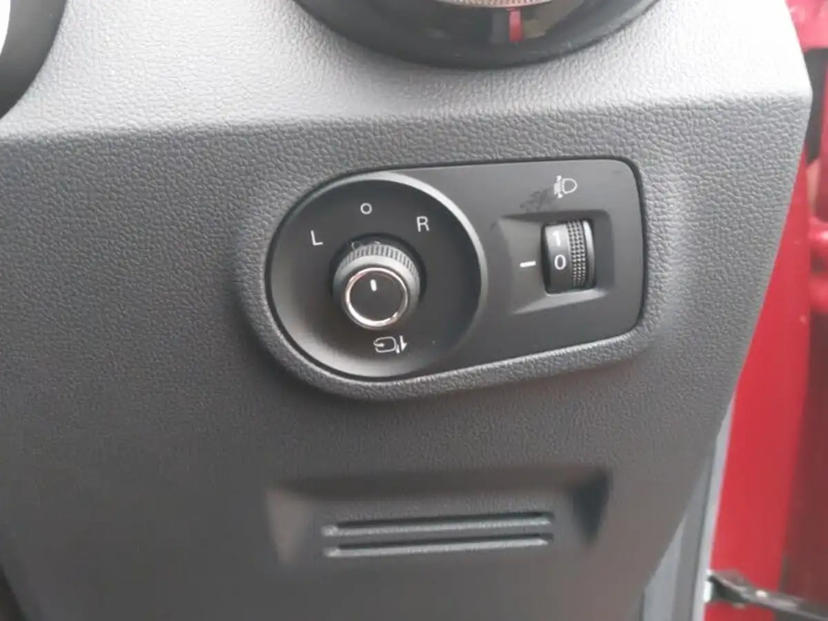 2019-mg-zs-suv-e-exclusive-ev-big-12