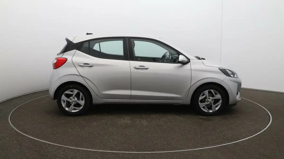 2021-hyundai-i10-10-se-connect-big-42