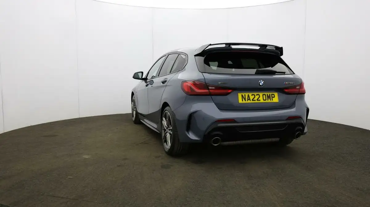 2022-bmw-1-series-20-m135i-xdrive-big-23