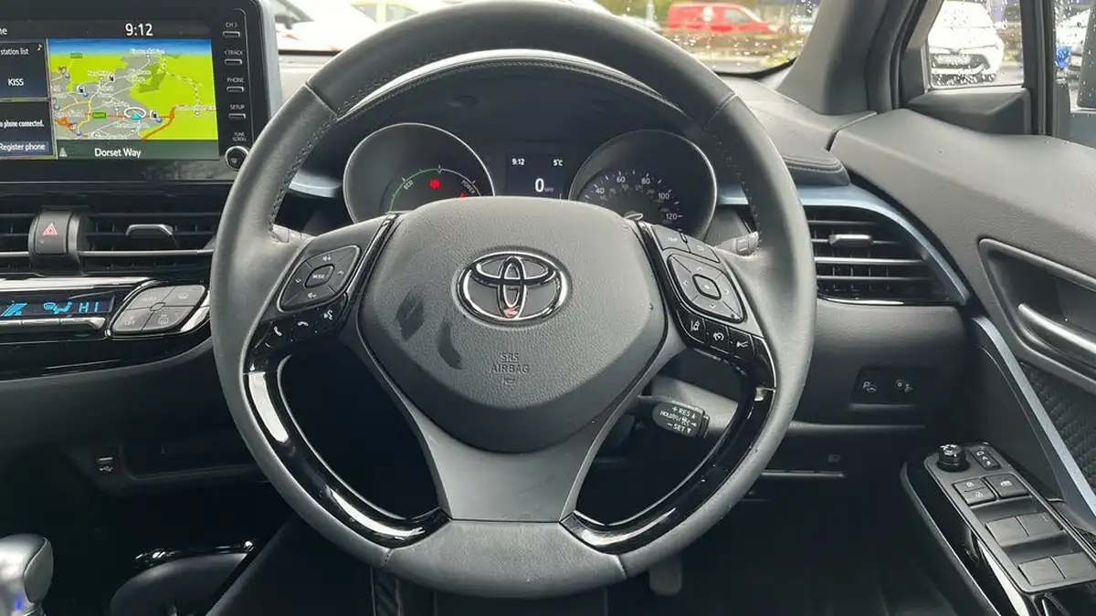 2022-toyota-c-hr-18-vvt-i-design-big-7