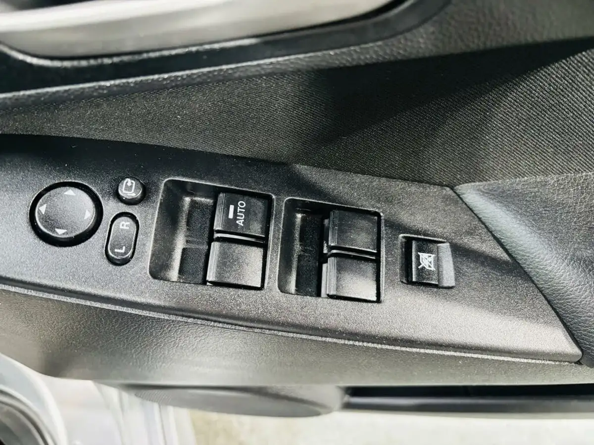 2013-mazda-mazda3-16-tamura-auto-big-16