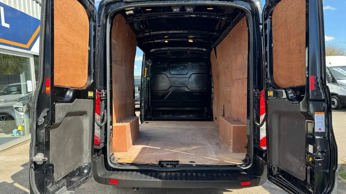 2022-ford-transit-big-21