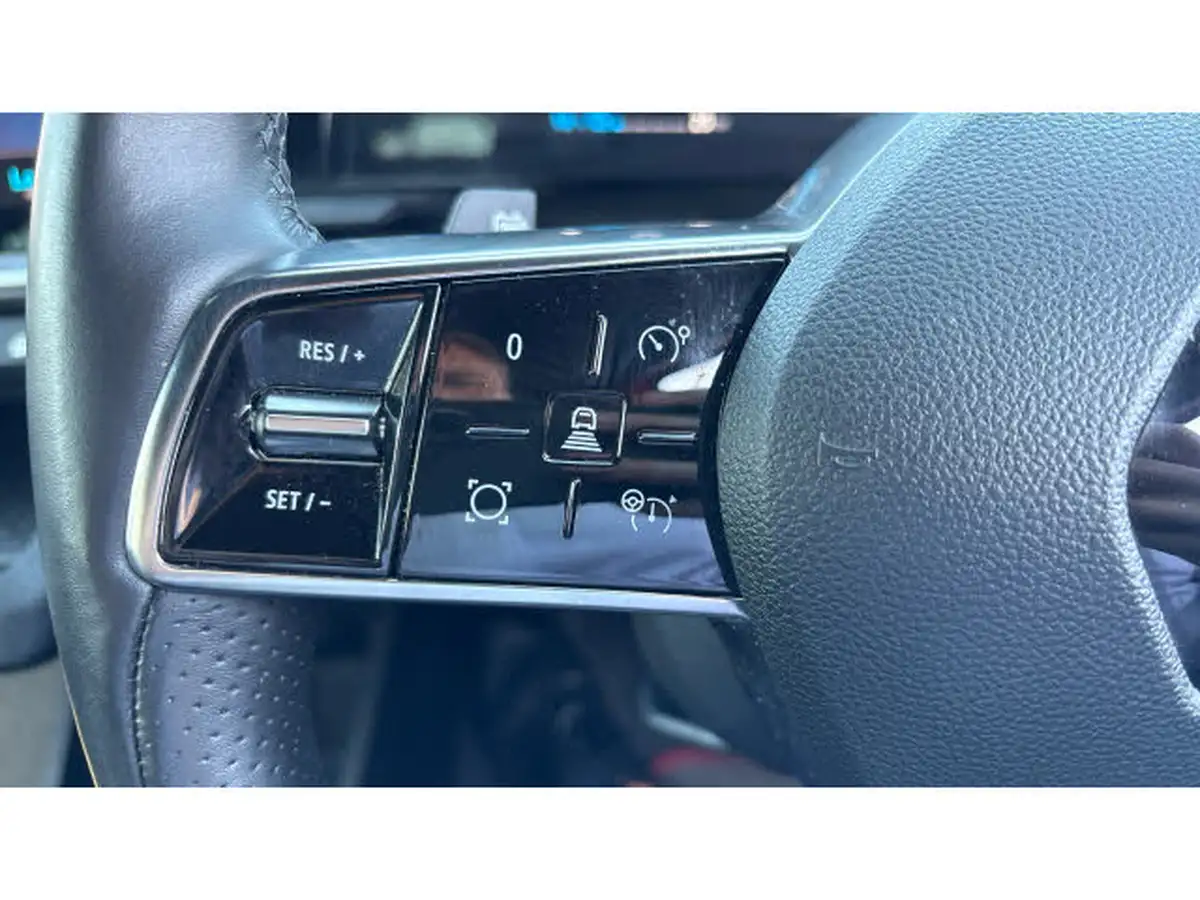2023-renault-megane-e-tech-e-techno-big-20