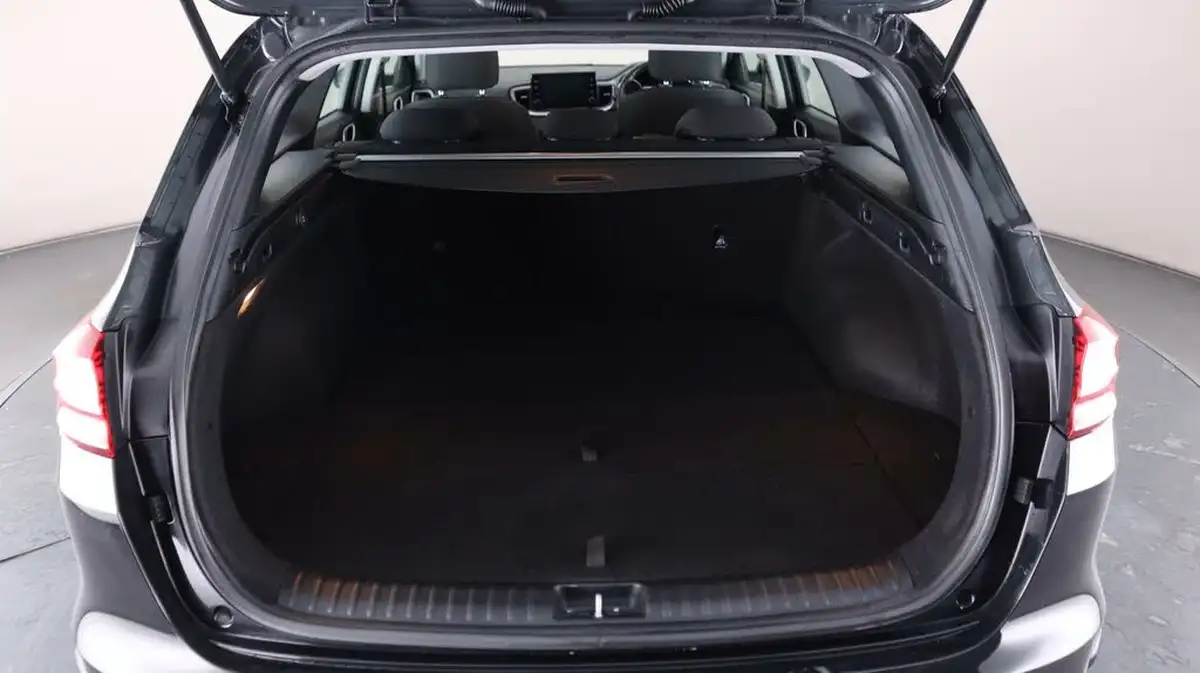 2023-kia-ceed-15-t-gdi-2-158bhp-sportswagon-big-16