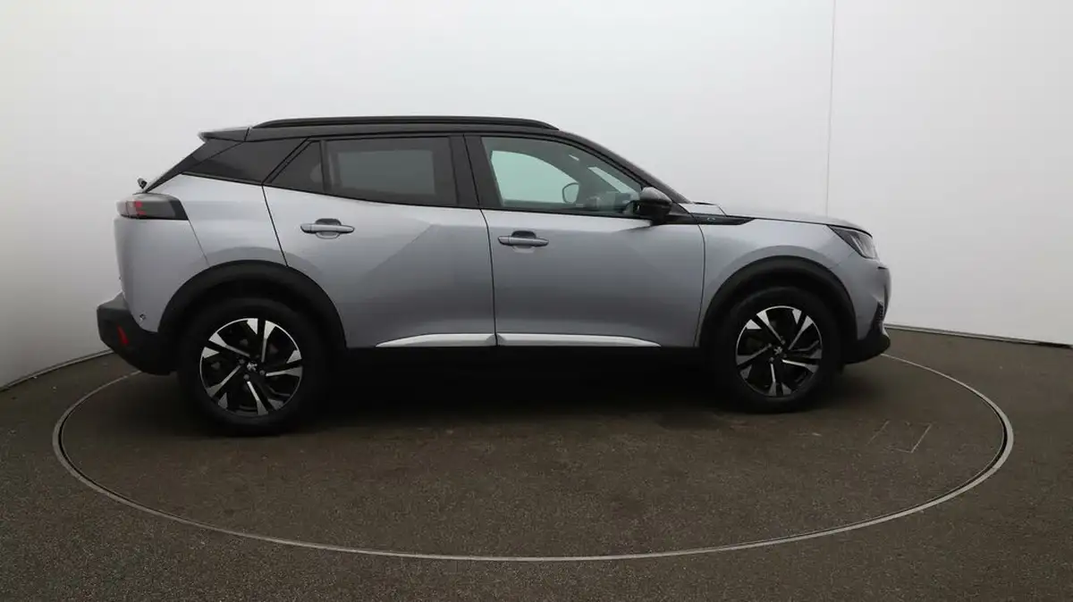 2023-peugeot-2008-suv-e-gt-136bhp-50kwh-station-wagon-big-8