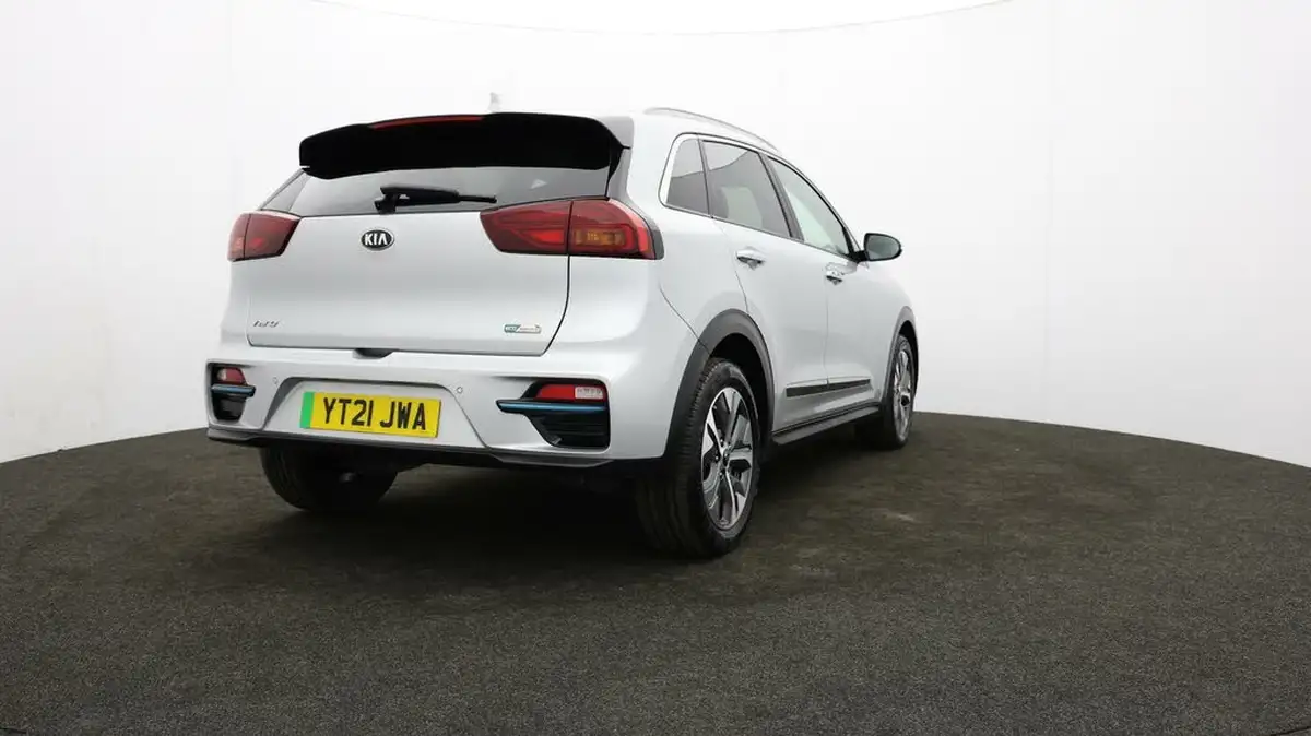 2021-kia-e-niro-ev-4-big-74