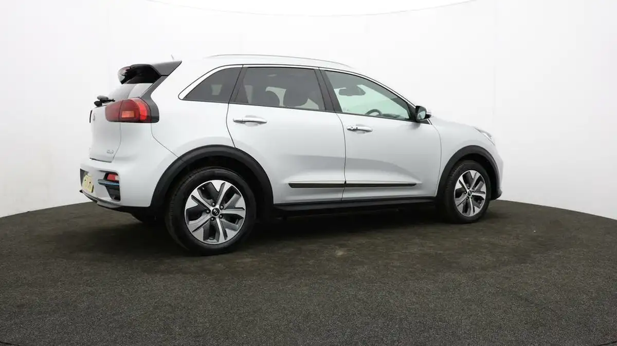 2021-kia-e-niro-ev-4-big-26