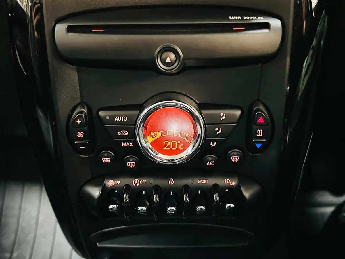 2015-mini-paceman-16-cooper-big-36