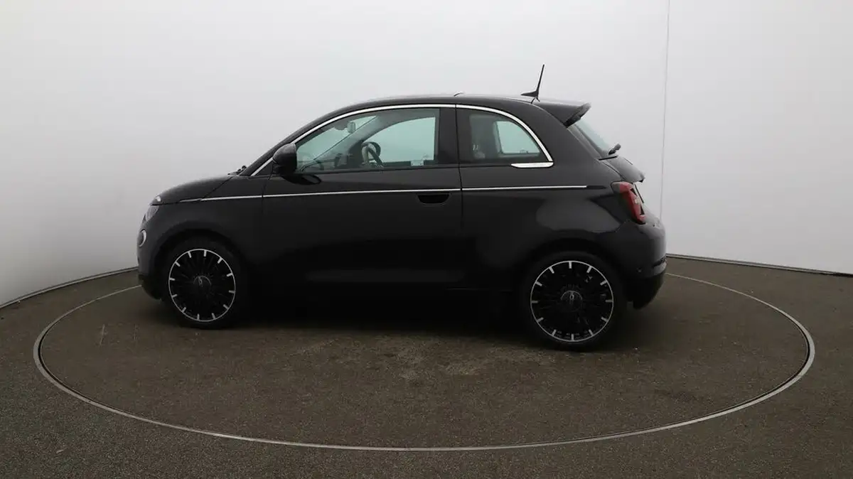 2021-fiat-500-e-la-prima-big-52