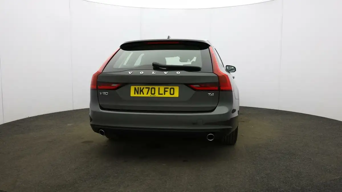 2020-volvo-v90-20-t4-momentum-plus-big-52