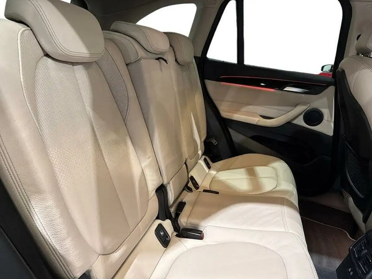 2021-bmw-x1-20-xdrive20i-xline-big-10