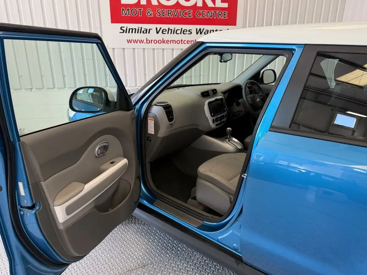 2016-kia-soul-ev-ev-big-13