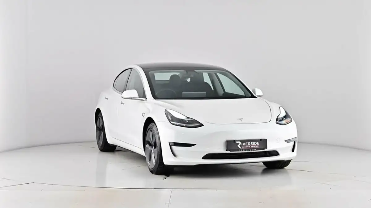 2020-tesla-model-3-e-long-range-big-50