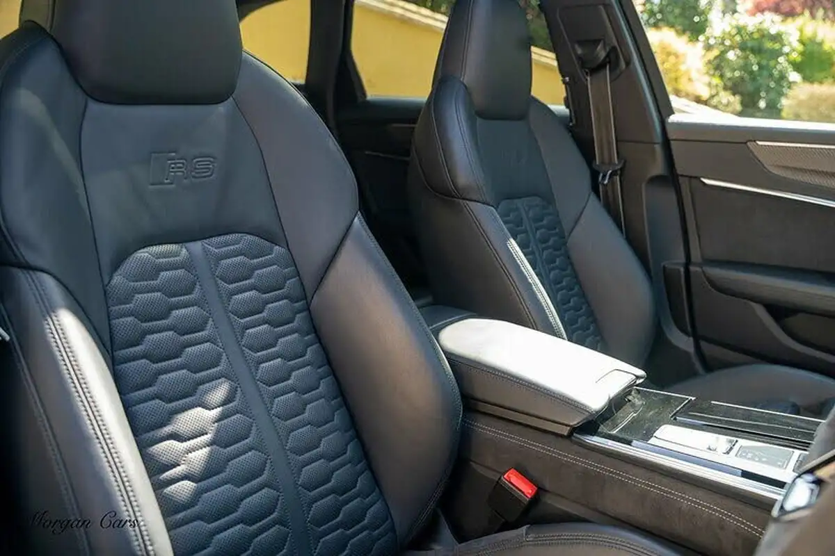 2021-audi-rs6-avant-40-tfsi-carbon-black-big-39