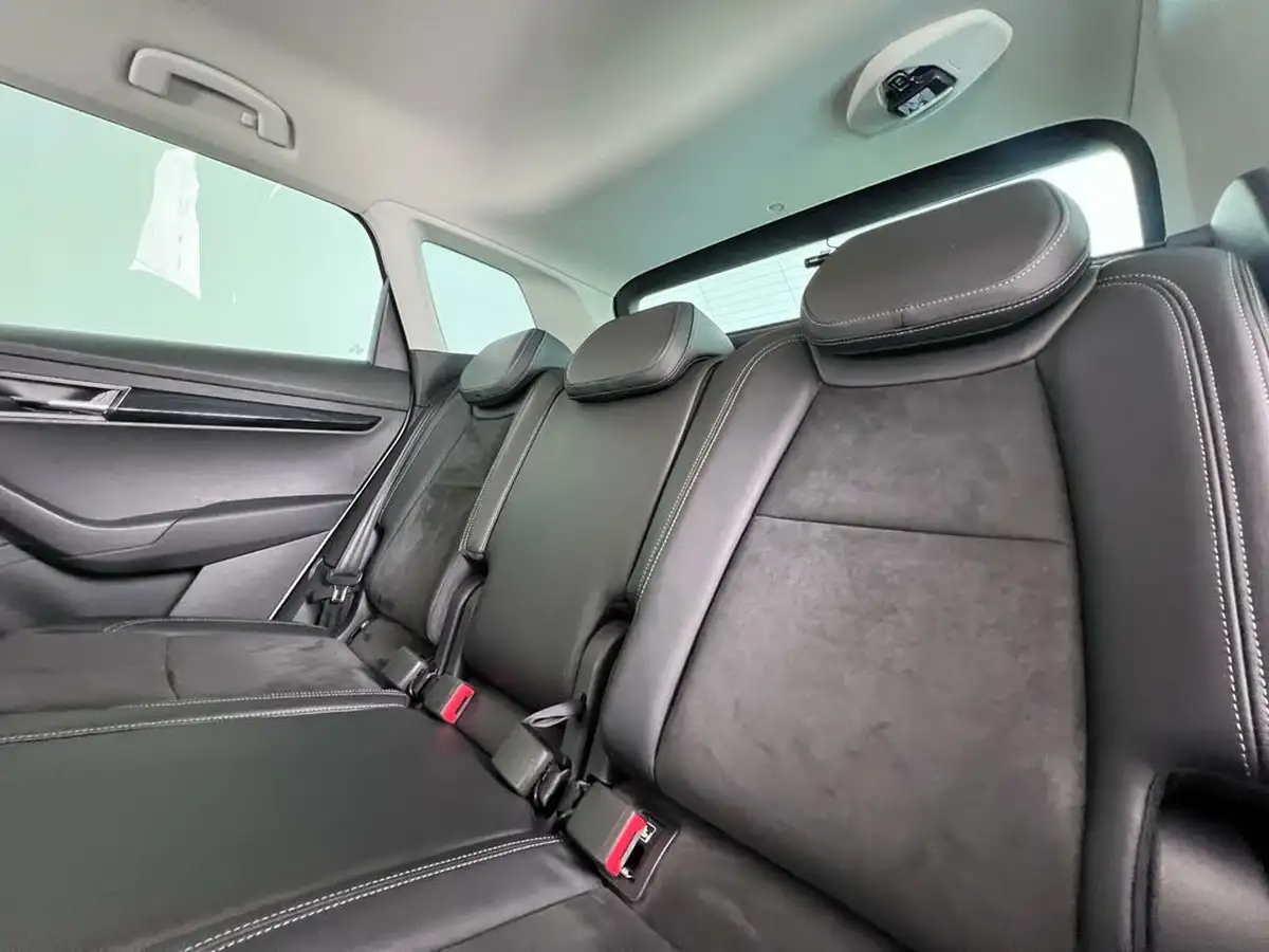 2018-skoda-karoq-15-tsi-se-l-ss-big-12