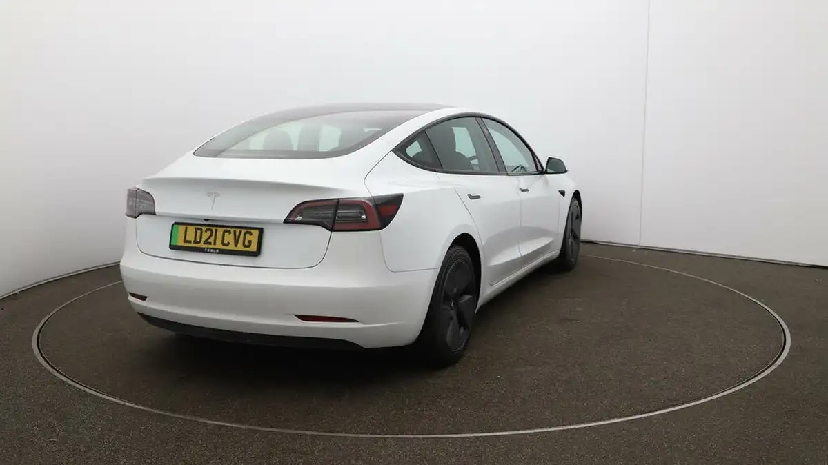 2021-tesla-model-3-e-standard-plus-big-47