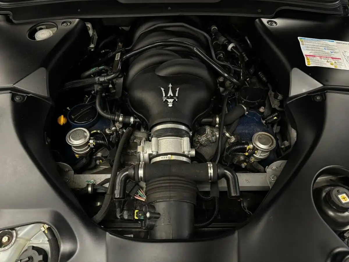 2016-maserati-granturismo-42-big-78