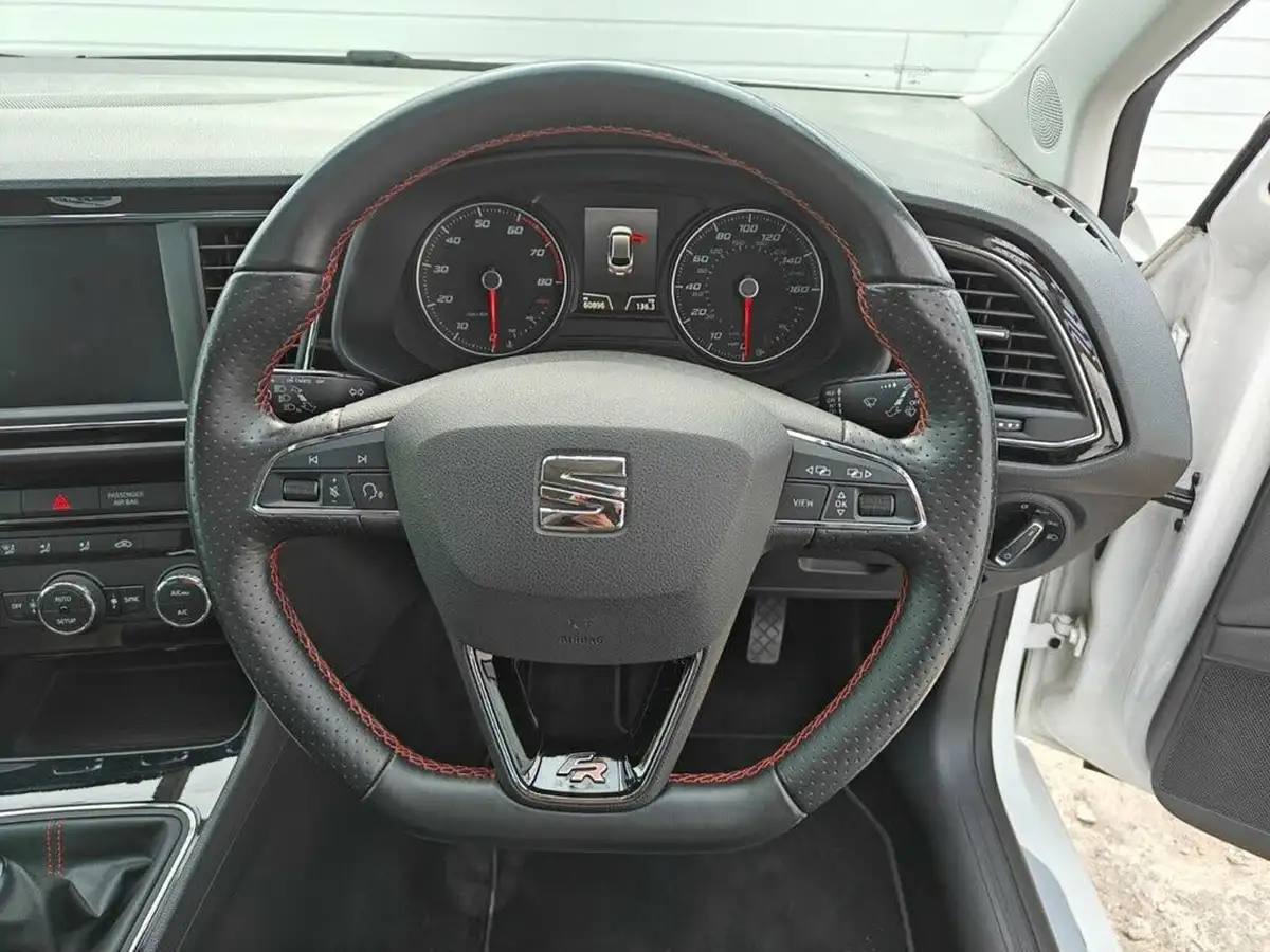 2018-seat-leon-14-tsi-fr-technology-estate-5d-big-43